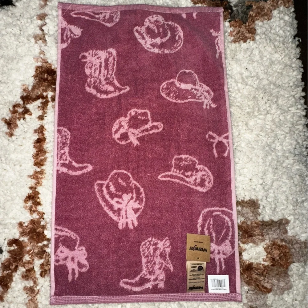 NEW Wrangler Pink Cowboy Boots, Hats, & Bows Reversible Hand Towel